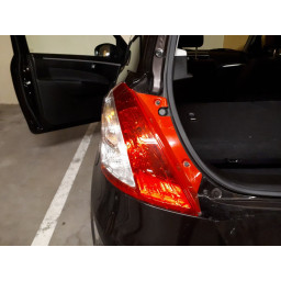 Замена лампочки Suzuki Swift Tail 2010-2017